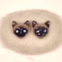 木のピアス シャムネコ 2枚目の画像