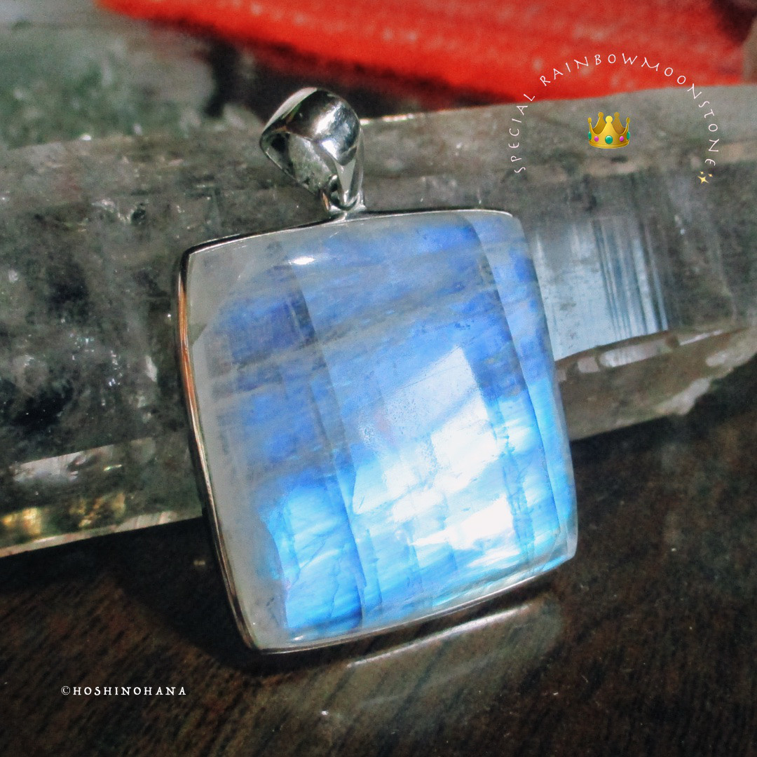 ★ SALE!!★【Sv925】*高品質* レインボームーンストーン * *BigBig Square* ペンダント