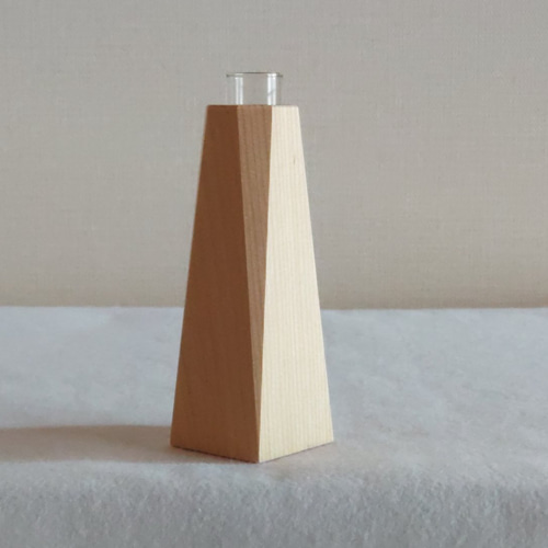 縁起の良いの八角形デザインのフラワーベース 縁起の良いの八角形