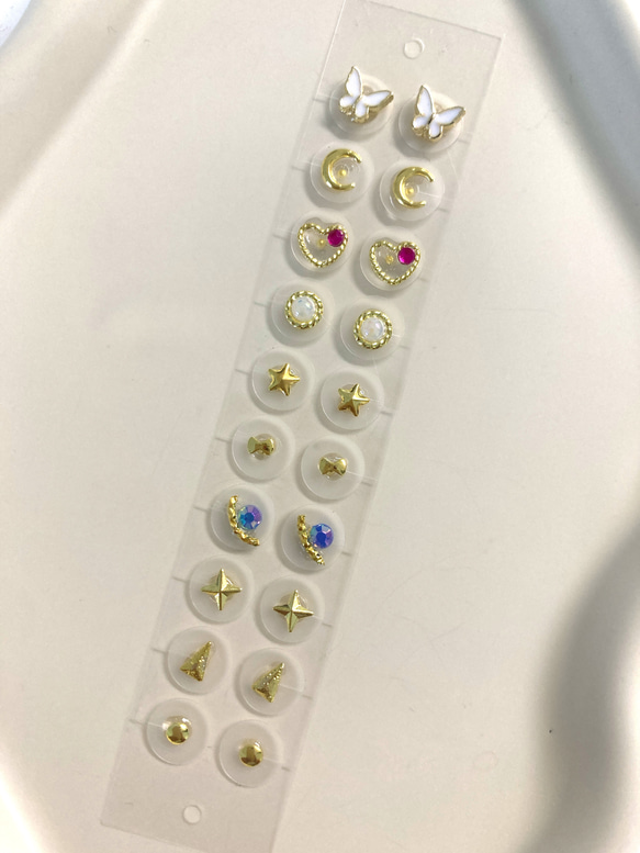 HM様　耳つぼジュエリー 20枚セット 耳つぼジュエリー 20枚セット ゴールド粒は - メルカリ