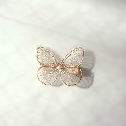 ♡刺繍ちょうちょ♡ベビーヘアクリップ 0_384174b9fb50f3a2f48fb4441b7f