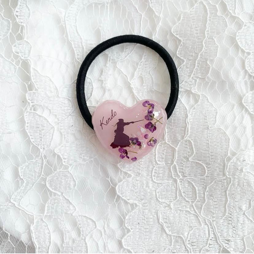 2041】剣道ヘアゴム 紫のアリッサム入り桃色ハート型ヘアアクセサリー