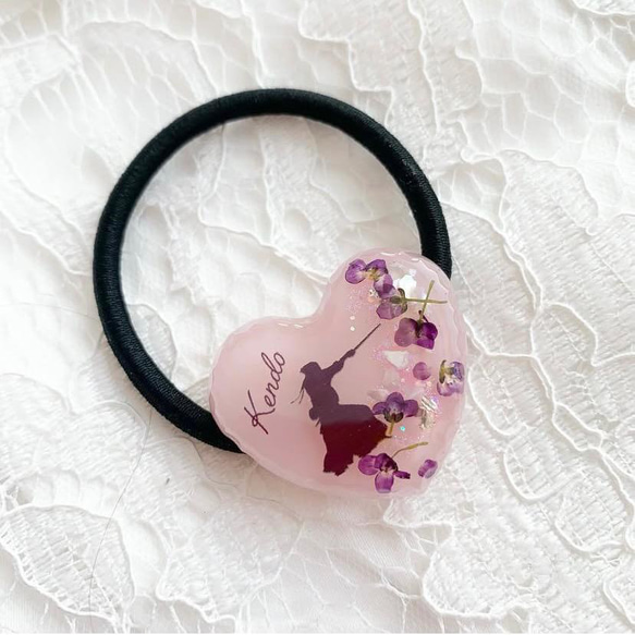 2041】剣道ヘアゴム 紫のアリッサム入り桃色ハート型ヘアアクセサリー
