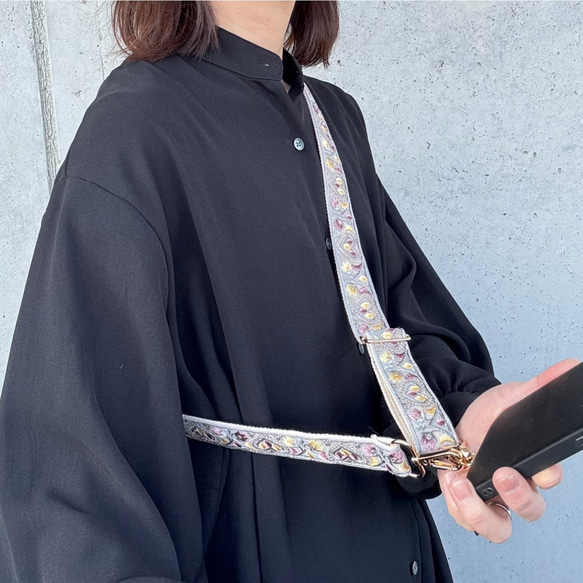 印度刺繡絲帶智慧型手機肩帶肩帶心型花 第13張的照片