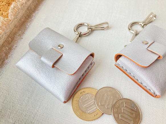 シルバー》ちびバッグ・コインケース〔丸カラビナ付き〕ミニ財布