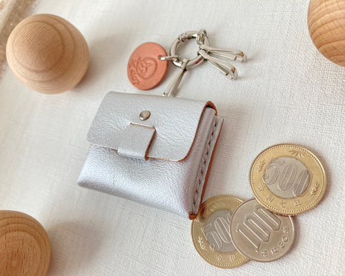 シルバー》ちびバッグ・コインケース〔丸カラビナ付き〕ミニ財布