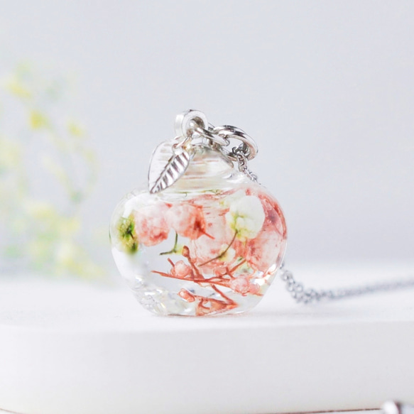 再再再販◇キュービックジルコニアとお花のガラスドームネックレス