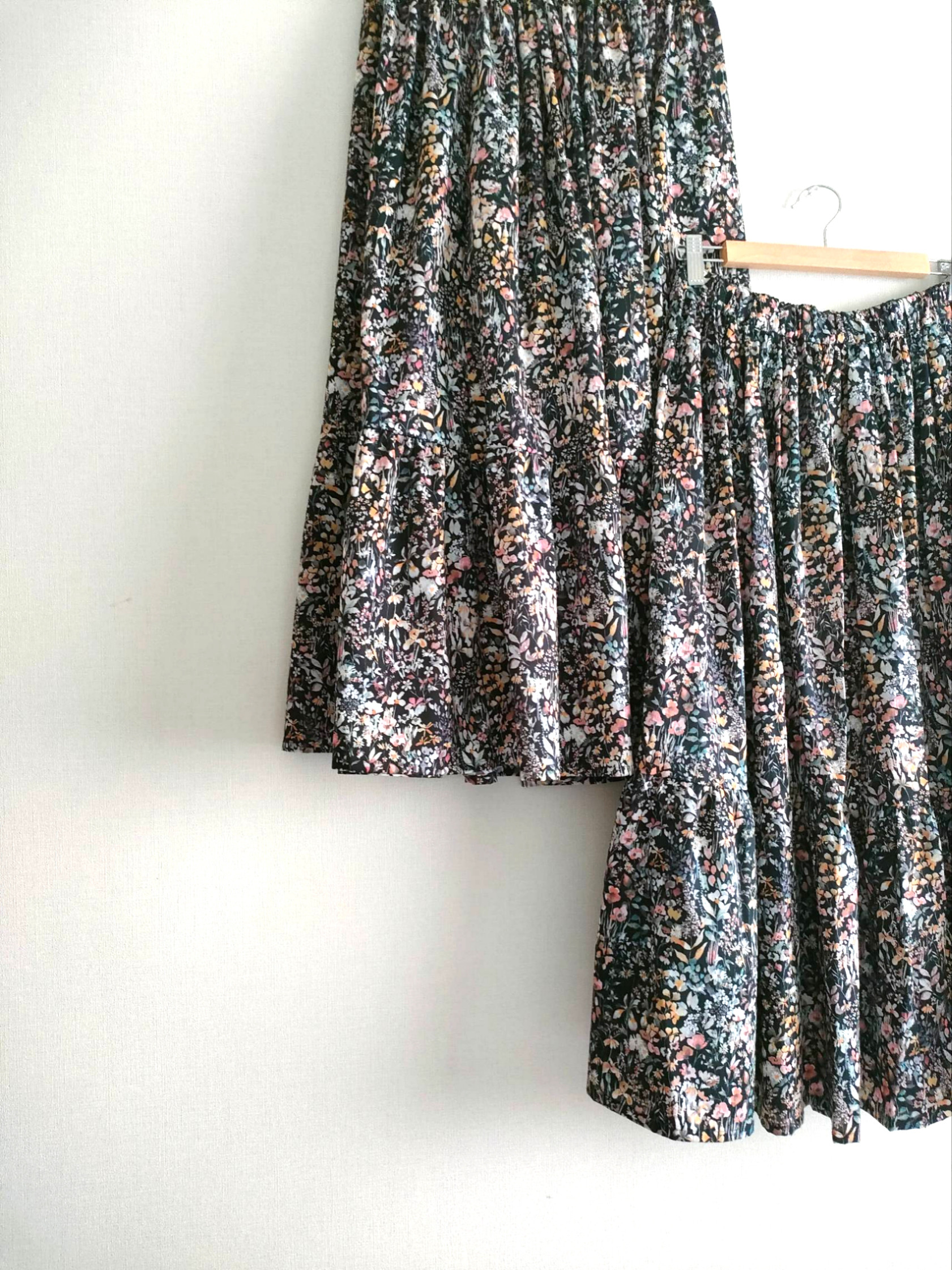 【リバティ/フェルダ】ティアードスカート（フリル控えめ）