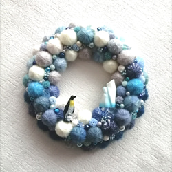 雪で遊ぼう♡毛糸玉のホワイトクリスマスリース リース Allium blue