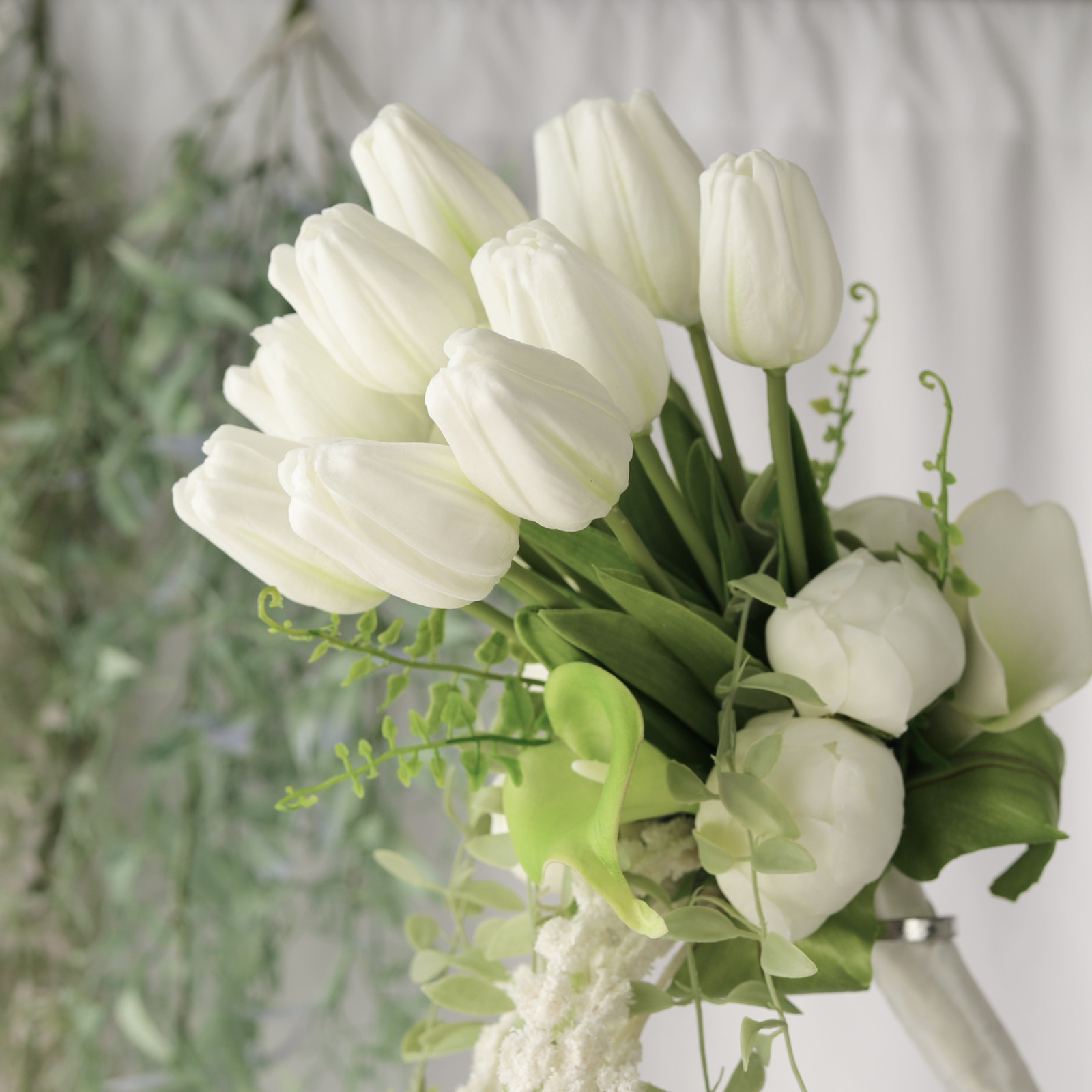 【マーメイドドレスにぴったり♪シンプルで洗練された横抱きブーケ】ウエディングブーケ　アーティフィシャルフラワー