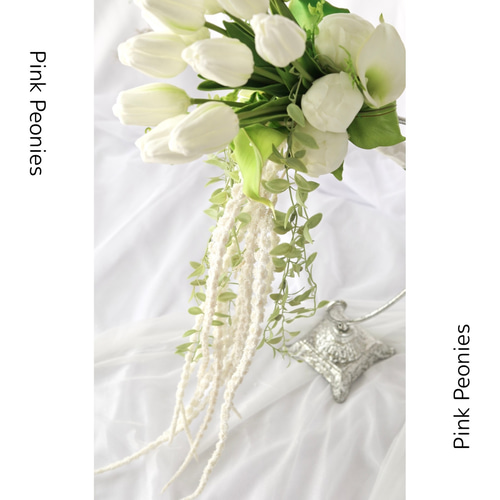 マーメイドドレスにぴったり♪シンプルで洗練された横抱きブーケ