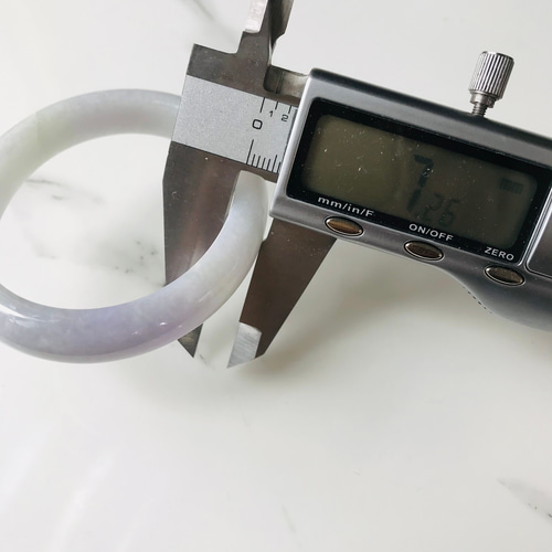 B30-0169］ ジェイド ヒスイ 本翡翠 くりぬき バングル 天然石