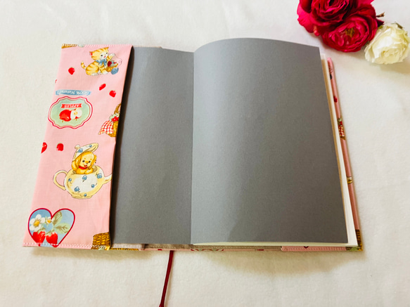 手帳カバー　ハンドメイド　マーガレット＆ソフィー　無印サイズ　A5サイズ　 4枚目の画像