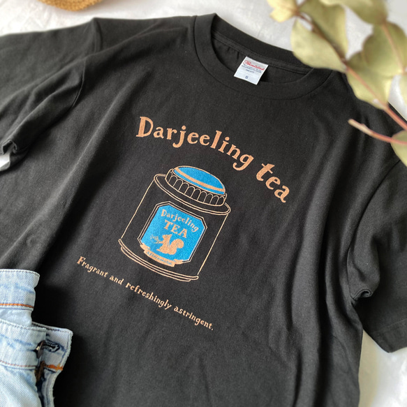 【6月下旬出貨】大吉嶺T卹（煙燻）《茶衫》｜紅茶 第5張的照片