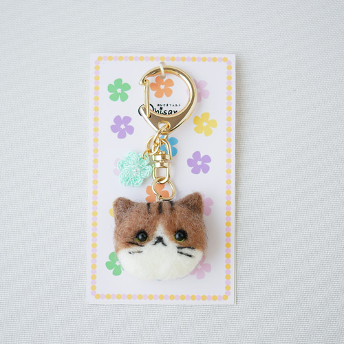 キジ白猫とお花キーホルダー|バッグにつけて一緒にお出かけ ギフト