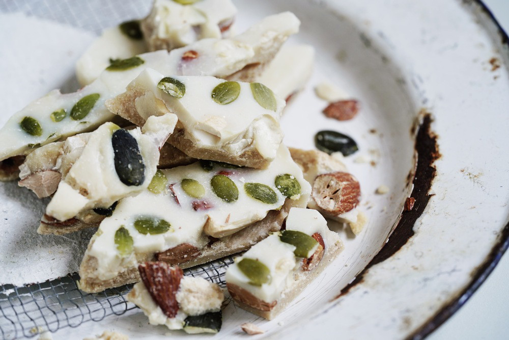 ひとくちヴィーガンチョコレート_ホワイト_袋500g