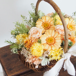 オレンジブラウンの優しいドライフラワースワッグ flower swag