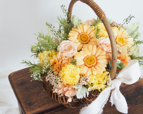 ガーベラのプリザーブドフラワーバスケットアレンジ basket