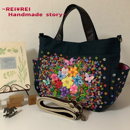 新作！お出掛けトート☆3WAY☆ショルダー紐付き☆手刺繍☆ トート 