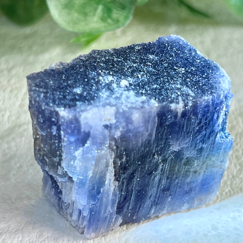 古代の海からの贈り物✨　 フランス産　ブルー ハライト 岩塩 原石 ラフストーン 古代の海からの贈り物✨ フランス産 ブルー ハライト 岩塩 原石