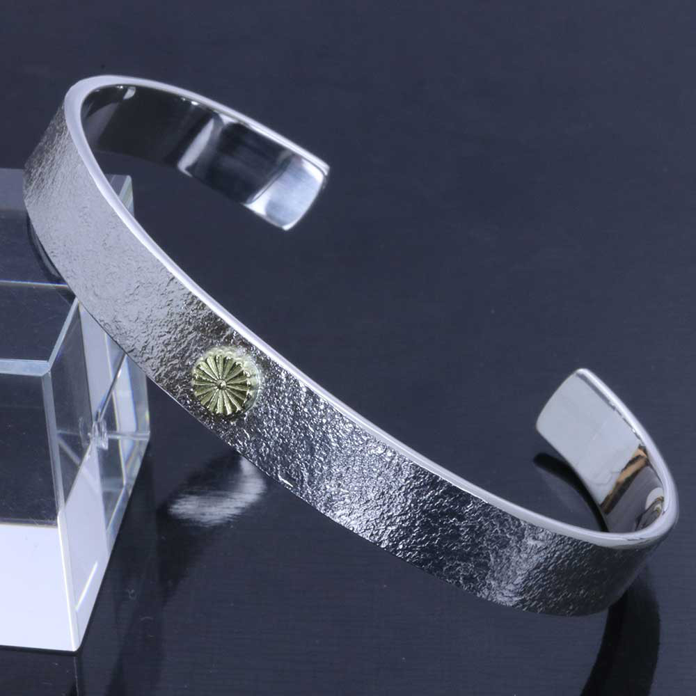 バングル メンズ 岩石 菊紋 平打ち シルバーバングル 8mm幅 菊紋 菊の紋章 シルバー サイズS/M/L B-103