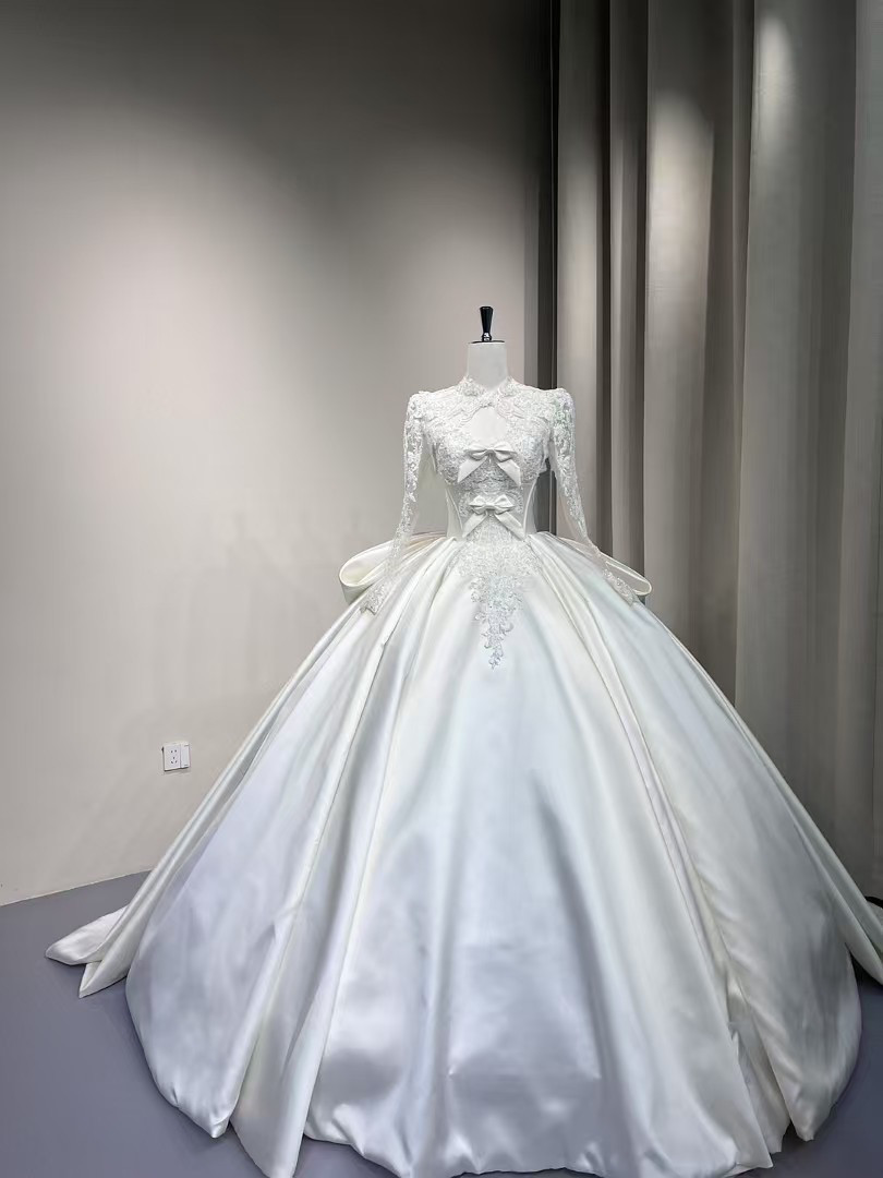 3ways 取り外し可能トップス　サテン　オフショルダー　二の腕カバー　ホワイト　編み上げ　繊細なレース　優雅プリンセス