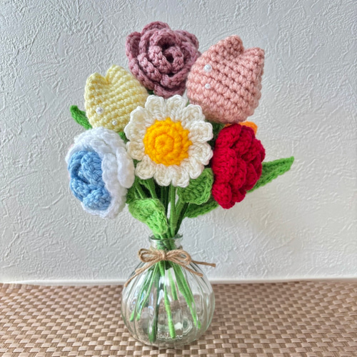 花束にも出来る一輪の毛糸の花 あみぐるみ かぎ針編み プチ