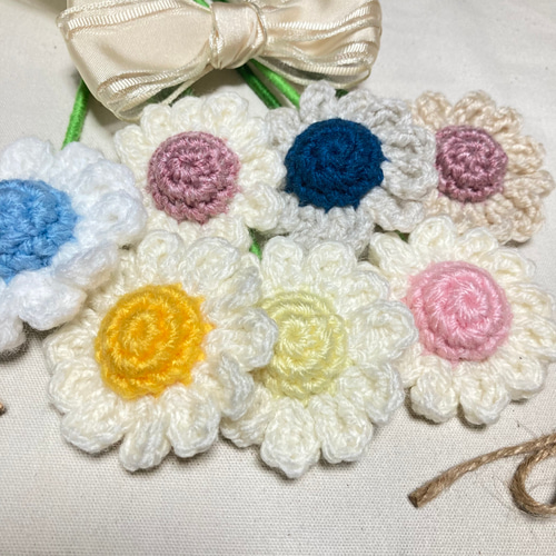 花束にも出来る一輪の毛糸の花 あみぐるみ かぎ針編み プチ