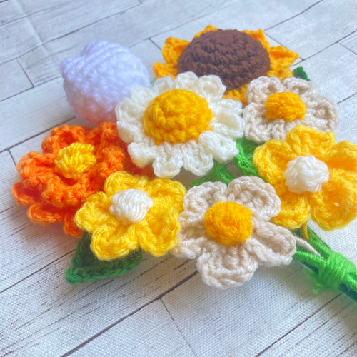 毛糸のひまわり 6本セット 水色の花瓶付き s0654-1.jpg
