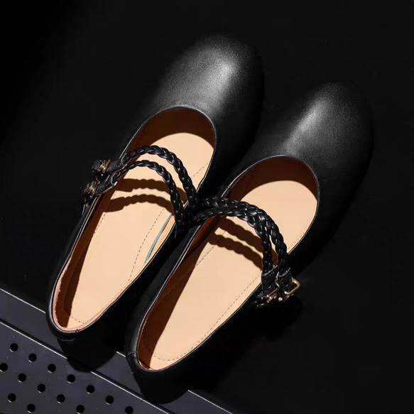 ロングシーズン活躍するマストハブの1足です。パンプス ローヒール 母趾にやさしい美パンプス メリージェーンシューズ 本革 8枚目の画像