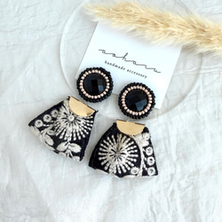 全2色 シェルフラワー×インド刺繍リボン タッセル ピアス/イヤリング