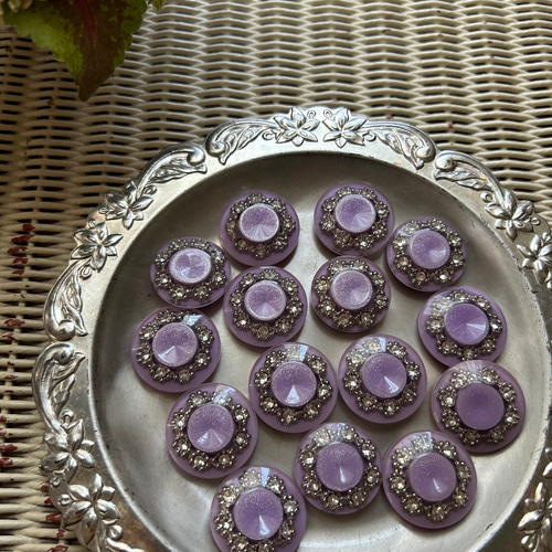 【新品】エジプト製ピンク 刺繍ストーン装飾 カフタン Japanese Vintage ボタン 藤色 ラインストーン 2.3cm 昭和レトロ