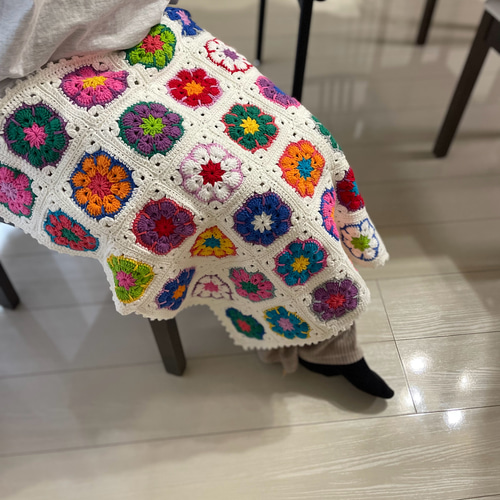 お花の手編みブランケット★カラフル★かぎ針編み★お花モチーフ★コットン ハンドメイドかぎ針編み お花 モチーフ ひざ掛け❁ 光❁手作り