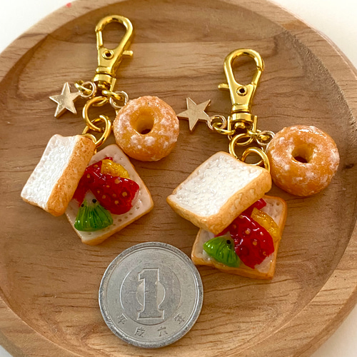 フルーツ 食パン ドーナツ フェイクフード チャーム 食品サンプル
