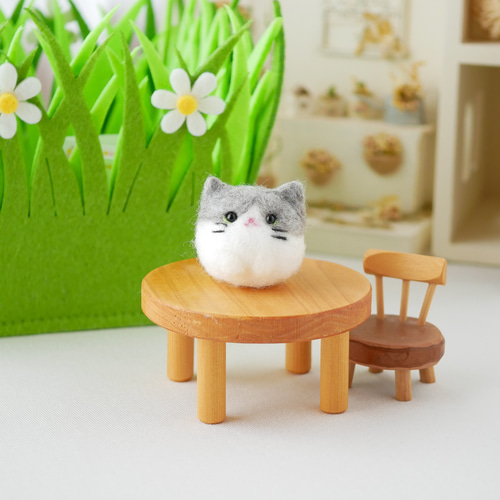ふわもち猫ちゃんマスコット｜羊毛フェルト・サバ白・手のひら