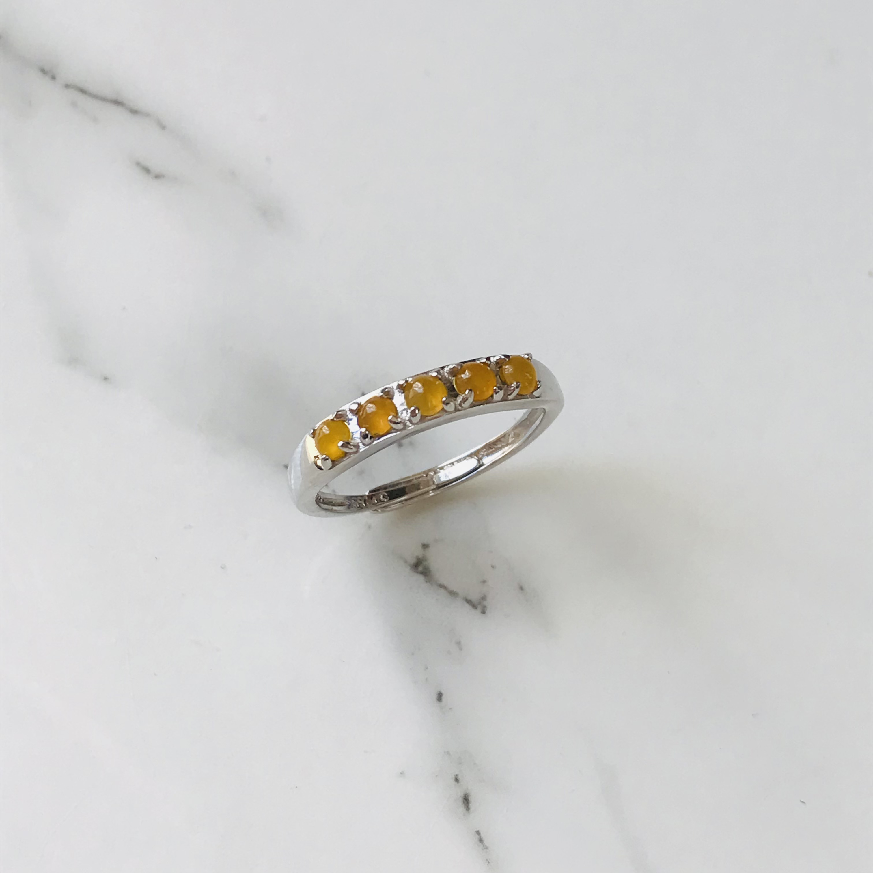 [R462-002］ ジェイド　JADE ヒスイ　本翡翠　リング　天然石　ミャンマー産　指輪　フリーサイズ　イエロー