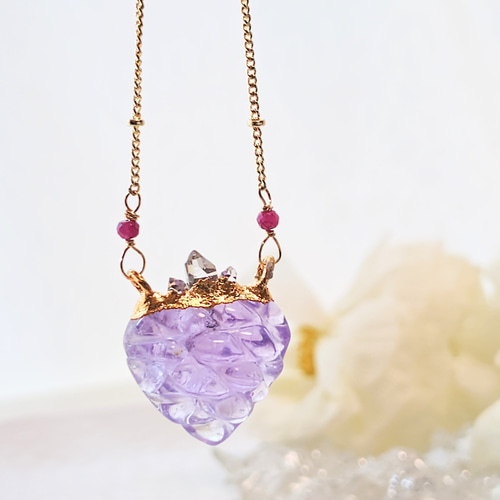ラベンダーアメジスト ハートシェイプ カービングネックレス