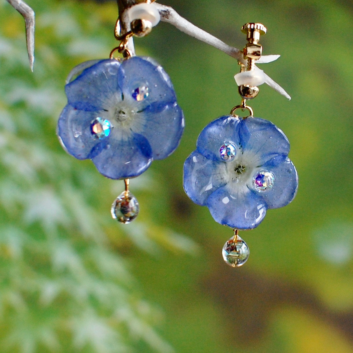 七色の雫煌めくネモフィラ〜ピアス・イヤリング