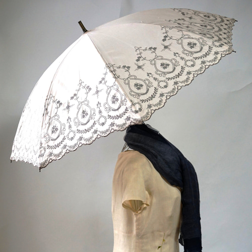 刺繍傘 日傘・雨傘兼用 日本製 綿 麻 手作業 刺繍傘 日傘・雨傘兼用 日本製 綿 麻 手作業 刺繍傘 日傘・雨傘兼用