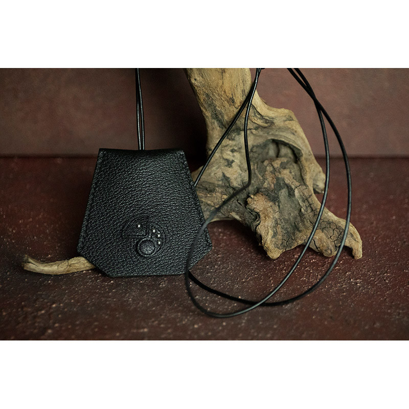 88色からオーダー可！！ カメレオン デザイン / ヤギ革 クロシェット