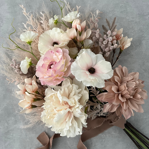 芍薬ブーケ　ウエディング　ブライダル　ブーケ 初夏に咲く 美しい芍薬のブーケ @sakurako_bridal ブライダル