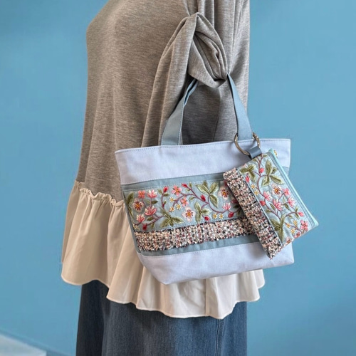 ふじ　インド刺繍センターと帆布　Lサイズトートバッグ ハンドメイド 桜/インド刺繍×キラキラツイード 帆布◇トートバッグ トートバッグ