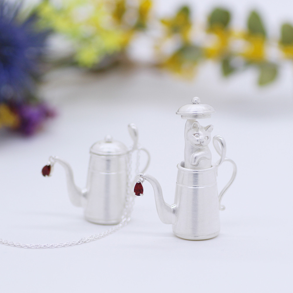 ネコブレンドのシルバーペンダント/魅惑のアロマ