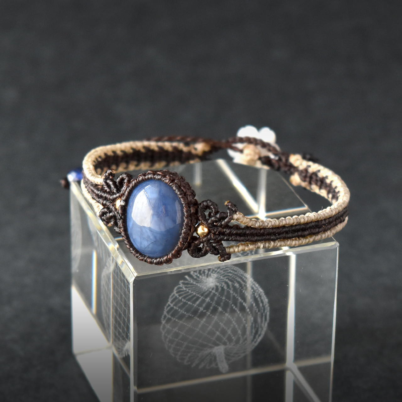 スターサファイアのマクラメ編みブレスレット【Alteno -アルテノ-】シリーズ