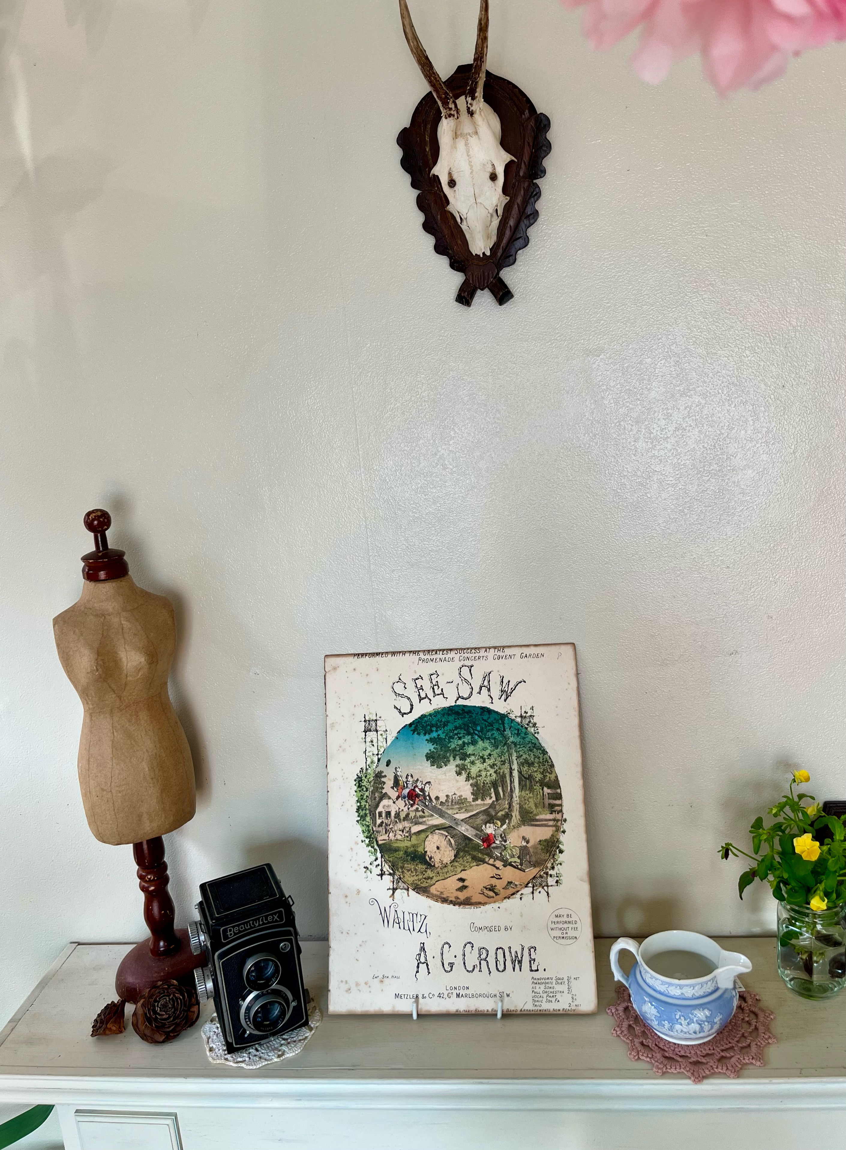 英国で出会った♪1880年代 アンティークの大判の楽譜　「SEE-SAW WALTZ 」8枚16ページ