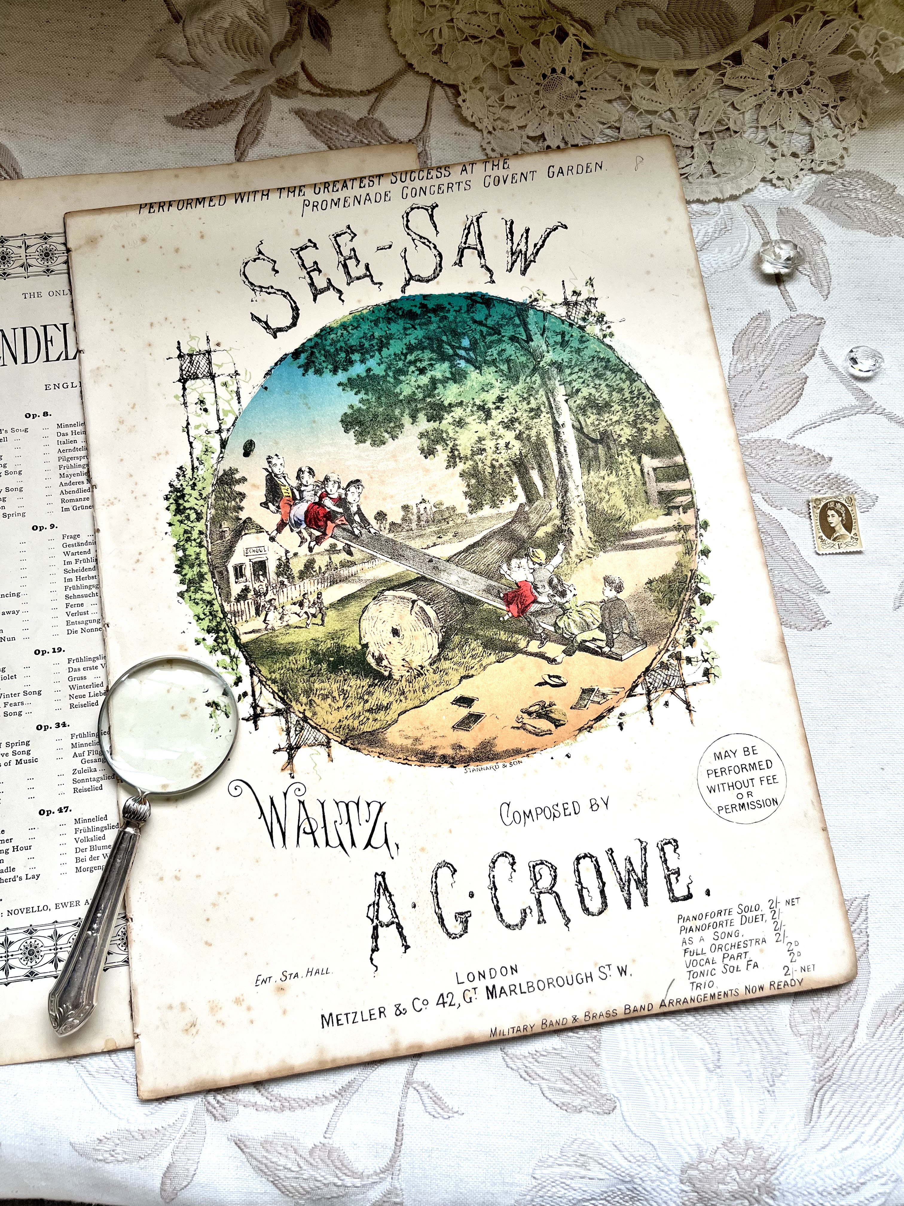 英国で出会った♪1880年代 アンティークの大判の楽譜　「SEE-SAW WALTZ 」8枚16ページ