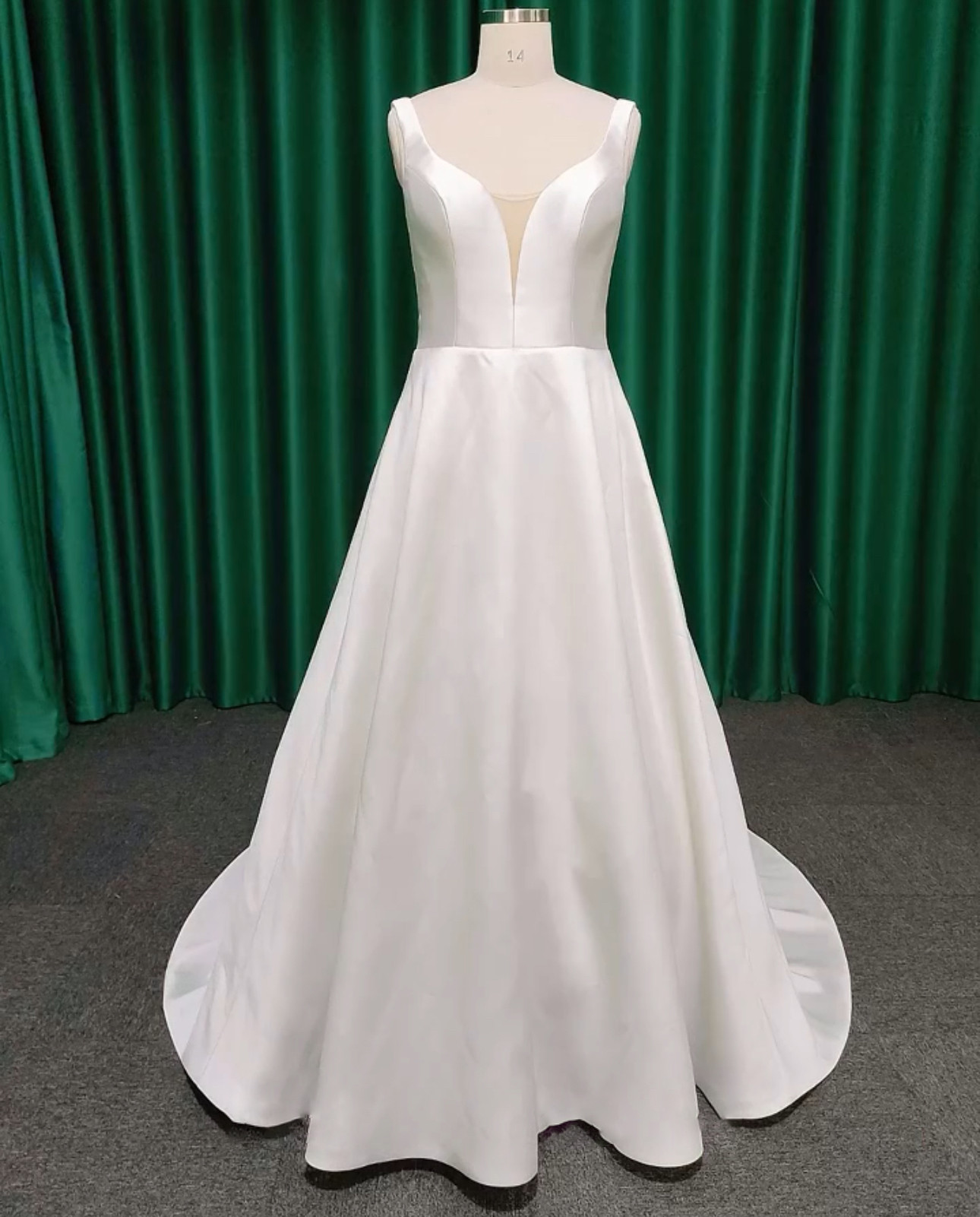 美しい　vネック　袖無し　セクシー　高級サテン　ウェディングドレス　トレーン　ブライダル　ホワイト　お色直しお呼ばれ花嫁