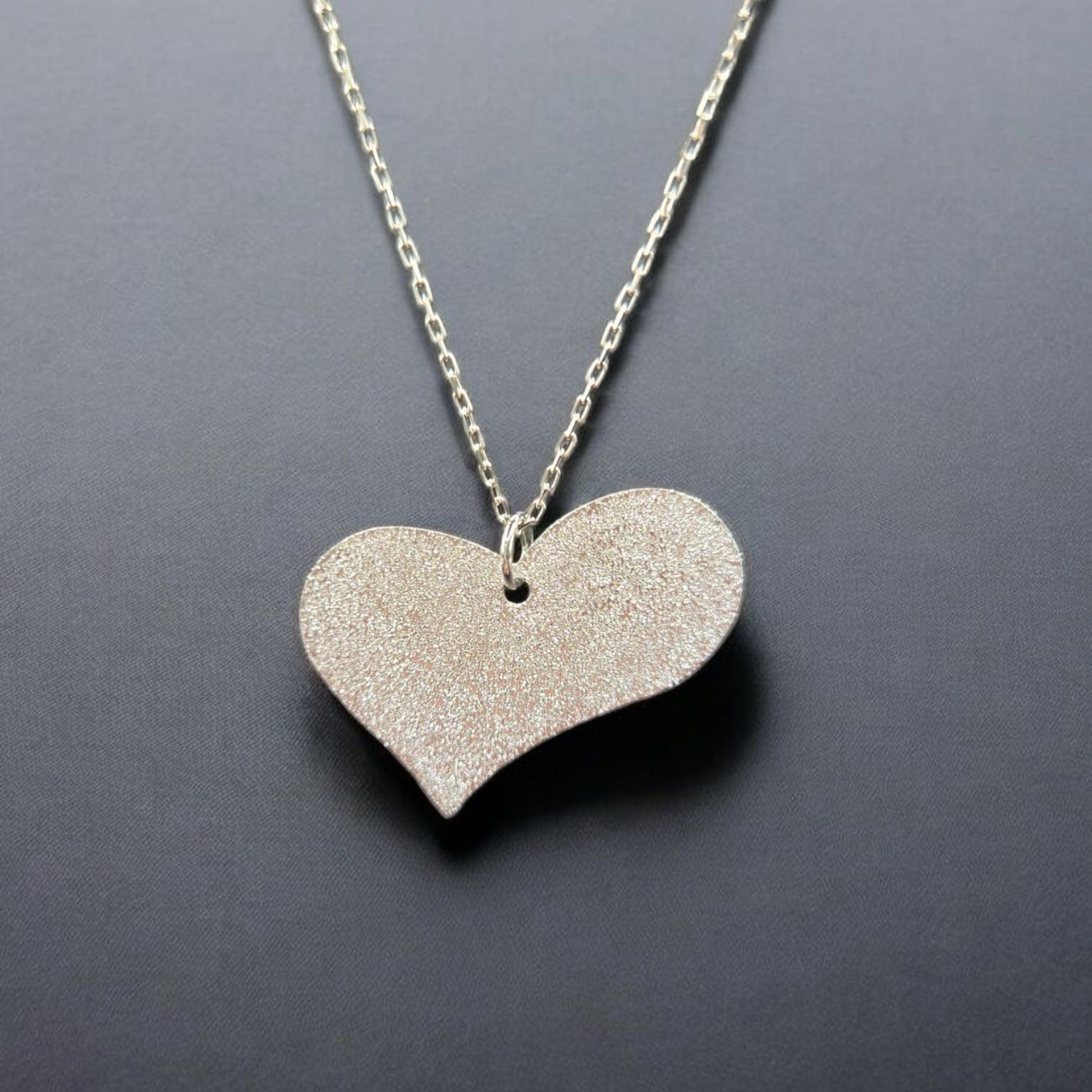 Pt900　板抜き　ハート　ペンダント