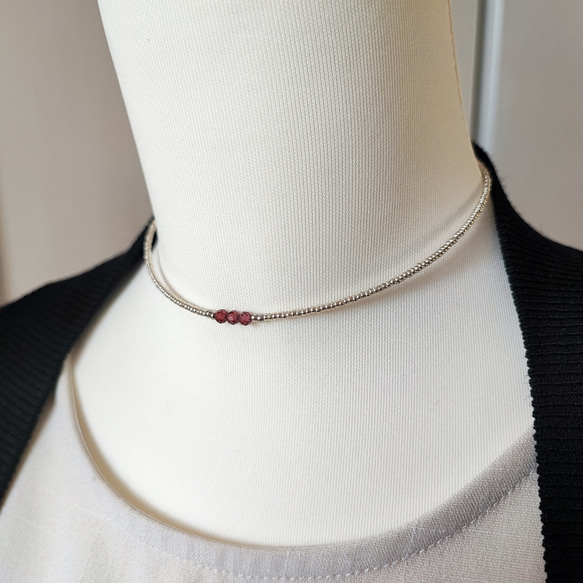 とても小さなシャンパンガーネットの３粒チョーカー（マグネット金具へ変更可能です） 5枚目の画像