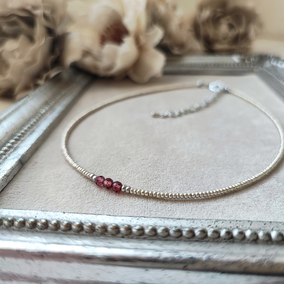 とても小さなシャンパンガーネットの３粒チョーカー（マグネット金具へ変更可能です） 6枚目の画像